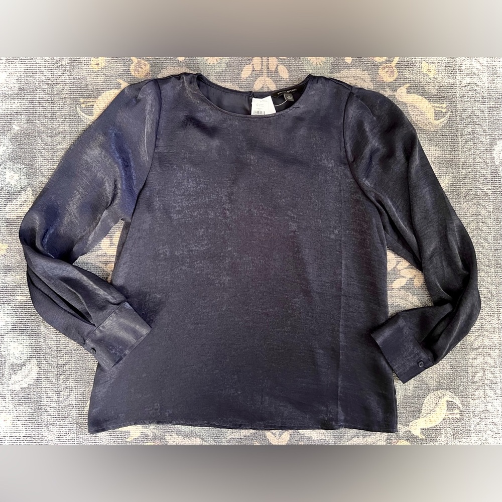 Banana Republic Silky Textured Blue Long Sleeve Blouse